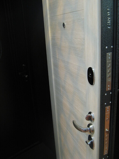 металлические входные двери Т2 221 (95 мм) капучино шоурум