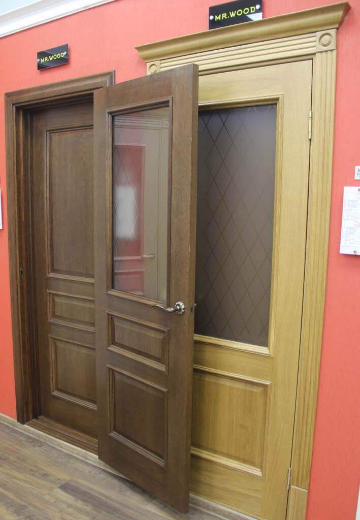 межкомнатные двери дубовый шпон на выставке Браво